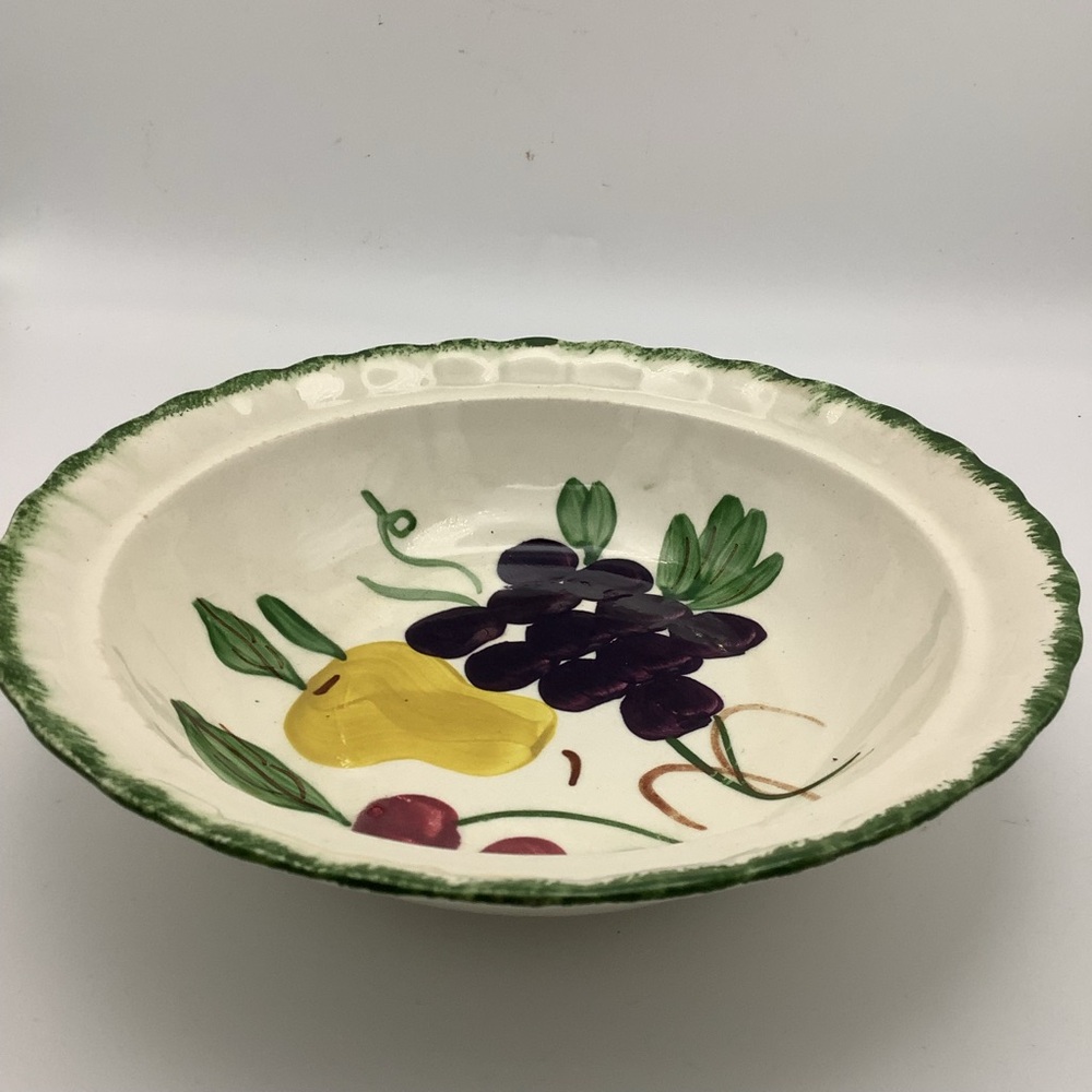 Rare find - Vintage Blue Ridge Hand-Painted Fruit Fantasy Covered Dish - Picture 6 of 16